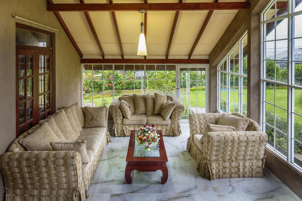 Villa Lemon Court Нувара-Элия Экстерьер фото